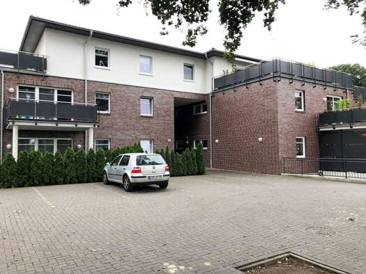 Wohnung zur Miete 900 € 3 Zimmer 95,2 m² EG frei ab 01.03.2026 Heinrichstraße 25 Hude 27798