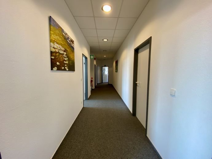 Bürofläche zur Miete provisionsfrei 1.760 € 5,5 Zimmer 195 m²<br/>Bürofläche Frankenring 23 Godshorn Langenhagen 30855