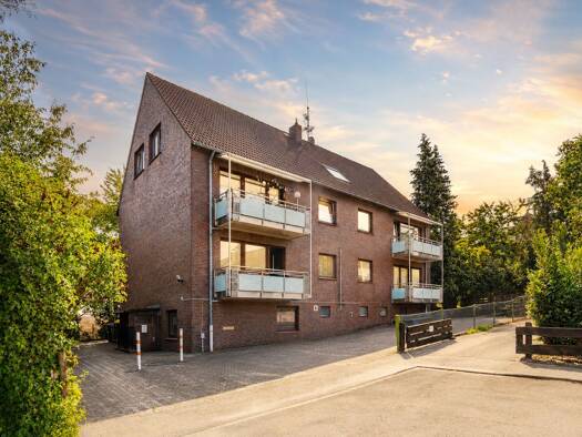 Mehrfamilienhaus zum Kauf als Kapitalanlage geeignet 450.000 € 17 Zimmer 413,3 m² 904 m² Grundstück Rehren Auetal 31749