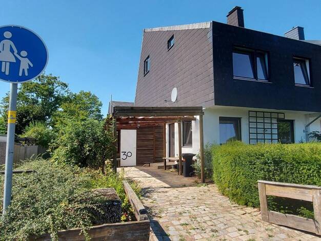 Reihenendhaus zum Kauf provisionsfrei 550.000 € 6 Zimmer 166 m² 376 m² Grundstück Grasdorf Laatzen 30880