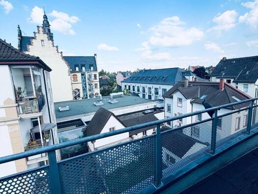 Wohnung zur Miete 1.300 € 3 Zimmer 75 m² Geschoss 4/5 frei ab sofort Fechenheim Frankfurt am Main 60386