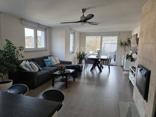 Wohnung zur Miete 2.660 € 5 Zimmer 132 m² Geschoss 3/4 frei ab 14.03.2026 Ost Stuttgart 70188