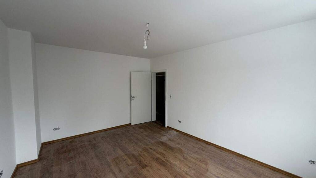 Wohnung zur Miete 715 € 2 Zimmer 65 m² frei ab sofort Wehlheiden Kassel 34121