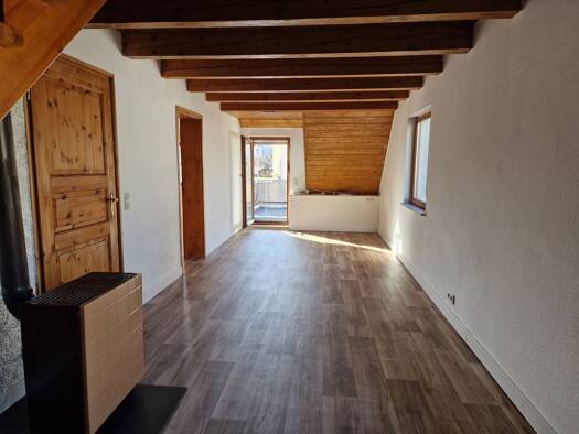 Maisonette zur Miete 530 € 3,5 Zimmer 100 m² Geschoss 2/3 frei ab 01.03.2026 Neuhausen Königsfeld im Schwarzwald 78126