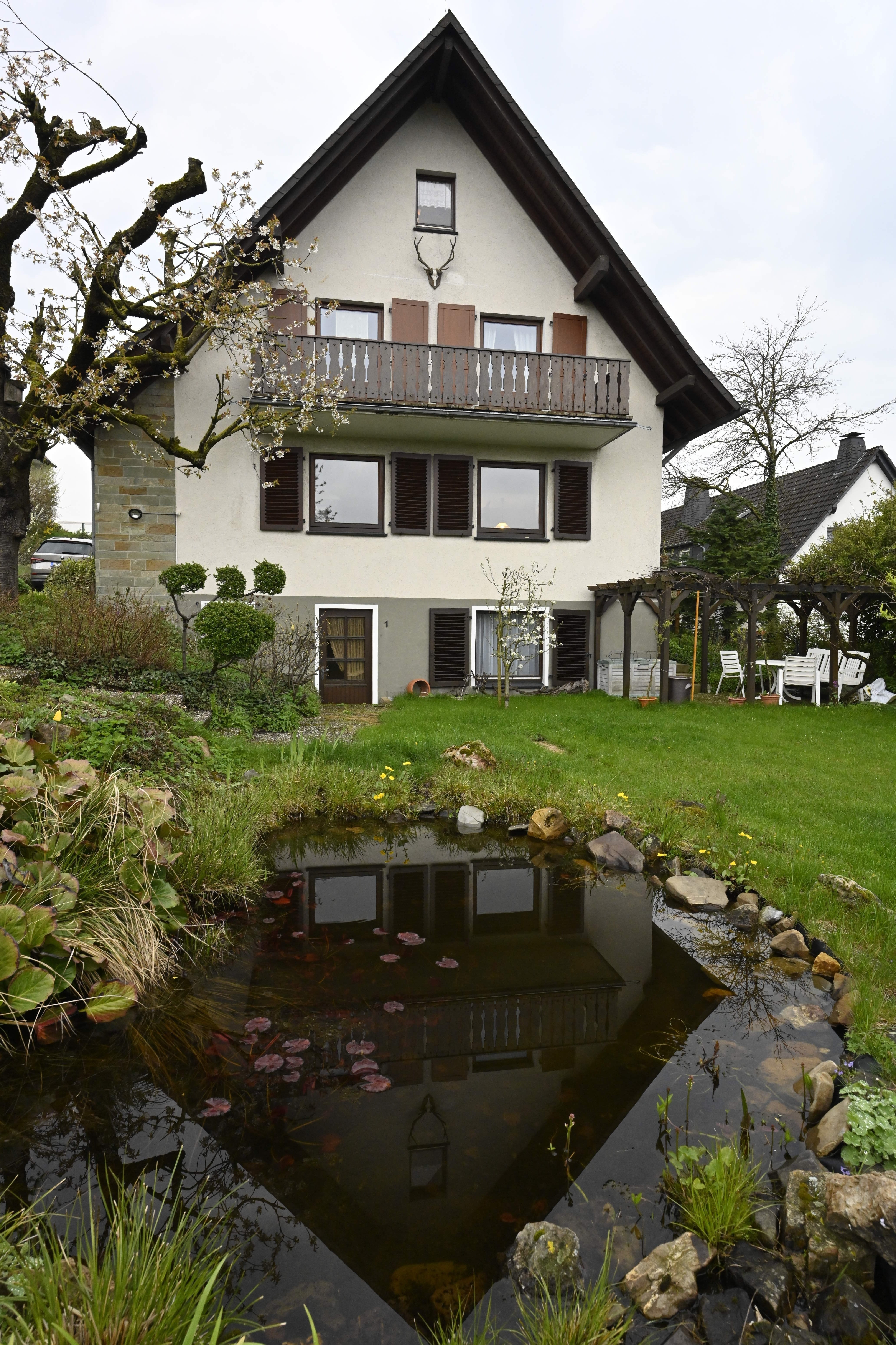 Haus zum Kauf 295.000 € 200 m²<br/>Wohnfläche 1.199 m²<br/>Grundstück Warstein Warstein 59581