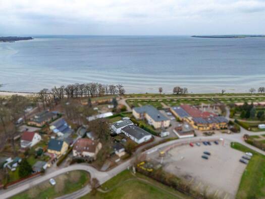 Mehrfamilienhaus zum Kauf 699.000 € 7 Zimmer 340,4 m² 1.615 m² Grundstück Zierow 23968