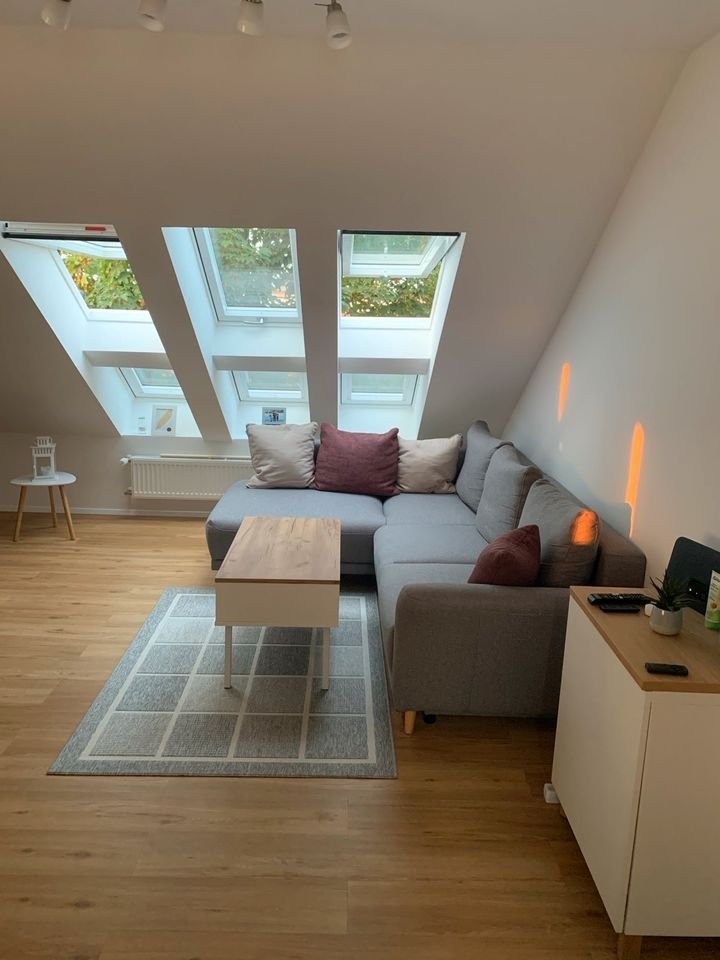 Apartment zur Miete 700 € 2 Zimmer 54 m²<br/>Wohnfläche 2.<br/>Geschoss ab sofort<br/>Verfügbarkeit Wellerstädter Hauptstr  50 A Wellerstadt Baiersdorf 91083