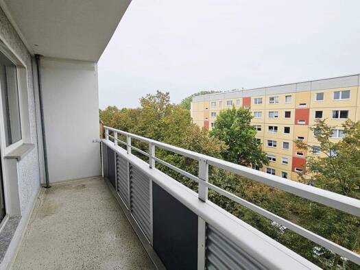 Wohnung zur Miete nur mit Wohnberechtigungsschein 404 € 3 Zimmer 68,5 m² 4. Geschoss Johannes-Göderitz-Str. 89 Neu Olvenstedt Magdeburg 39130