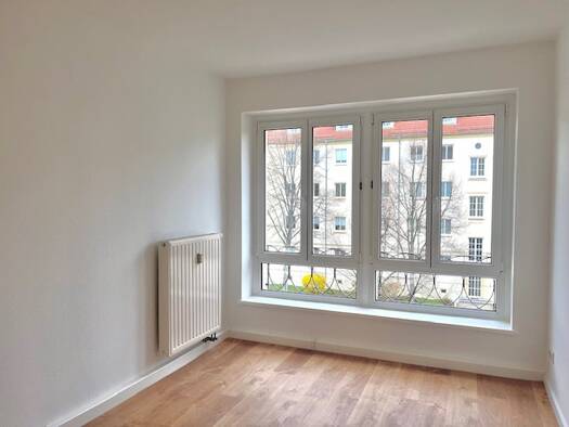 Wohnung zur Miete 375 € 3 Zimmer 67,3 m² Gera 07545