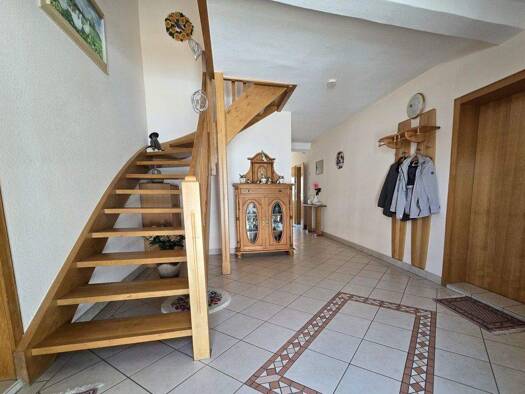 Einfamilienhaus zum Kauf 239.000 € 4 Zimmer 225 m² 1.482 m² Grundstück Schöneberg Hofgeismar / Schöneberg 34369