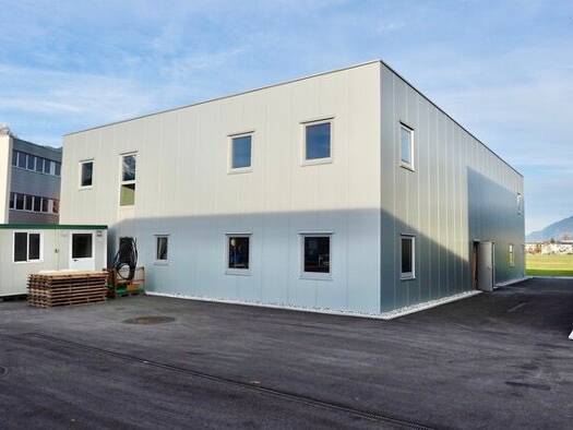 Lagerhalle zur Miete 3.732 € 311 m² Lagerfläche Johannesfeldstraße 18b Volders 6111