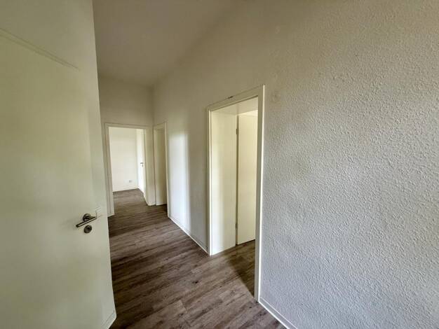 Wohnung zum Kauf provisionsfrei 112.000 € 3 Zimmer 67,4 m² EG Rosenbergstraße 7 Hüttenheim Duisburg 47259