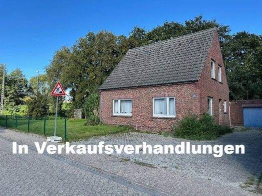 Haus zum Kauf 158.000 € 5 Zimmer 100 m² 672 m² Grundstück frei ab sofort Am Bahndamm 3 Süderneuland II Norden 26506