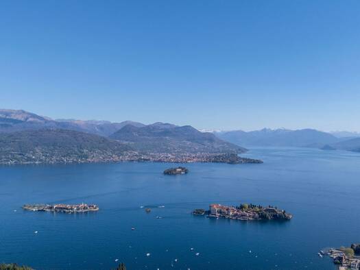 Villa zum Kauf 1.390.000 € 6 Zimmer 500 m² 1.200 m² Grundstück frei ab sofort Stresa 28049