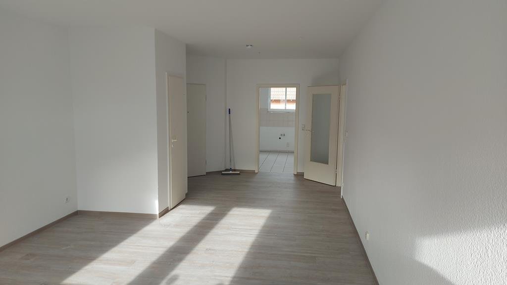 Wohnung zur Miete 545 € 3 Zimmer 74,3 m²<br/>Wohnfläche 3.<br/>Geschoss ab sofort<br/>Verfügbarkeit Ringweg 11 Schackensleben Hohe Börde 39343