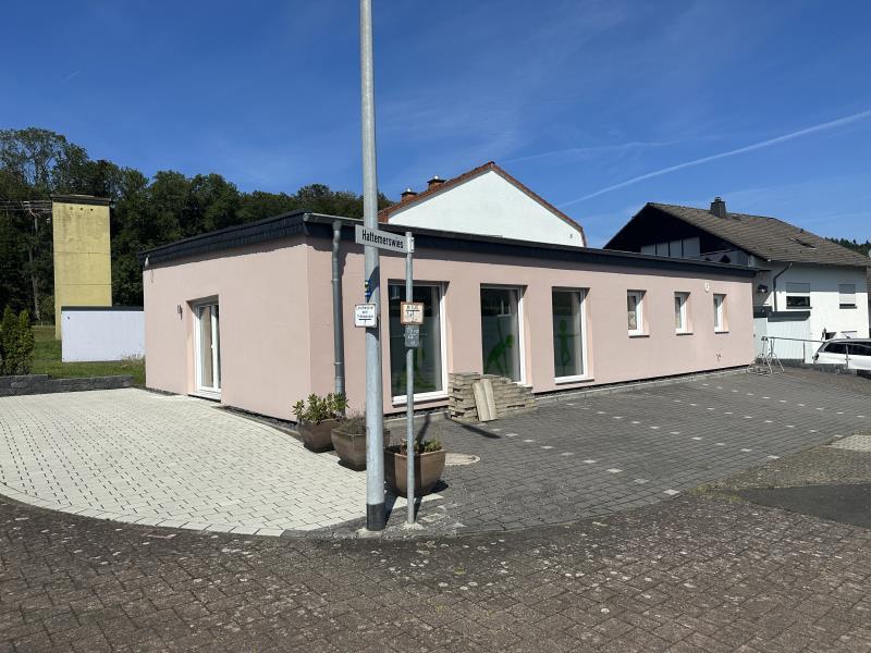 Bungalow zum Kauf 289.000 € 3 Zimmer 126 m²<br/>Wohnfläche 280 m²<br/>Grundstück Guckheim 56459