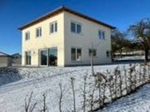 Einfamilienhaus zur Miete 2.012 € 5 Zimmer 148 m² 850 m² Grundstück frei ab sofort Obermedlingen Medlingen 89441