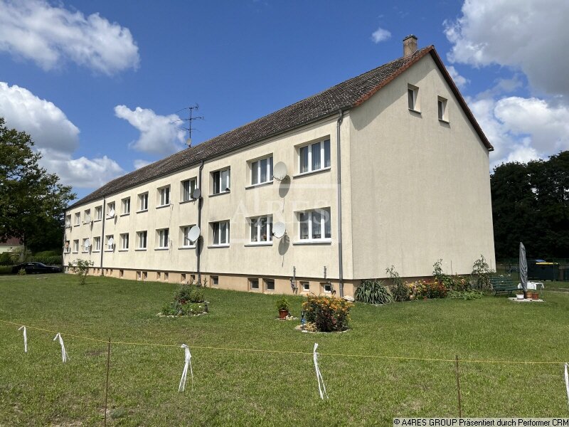 Mehrfamilienhaus zum Kauf als Kapitalanlage geeignet 300.000 € 744 m²<br/>Wohnfläche 2.452 m²<br/>Grundstück Steckby Steutz 39264