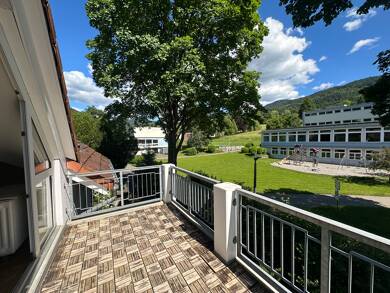 Wohnung zum Kauf 295.000 € 3 Zimmer 97 m² Dachgeschoss frei ab sofort Weilertalstr. 42/1 Badenweiler Badenweiler 79410