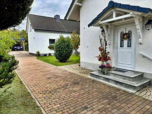 Einfamilienhaus zum Kauf 450.000 € 4 Zimmer 119 m² 1.205 m² Grundstück frei ab 01.04.2026 Groß Gaglow Cottbus 03051