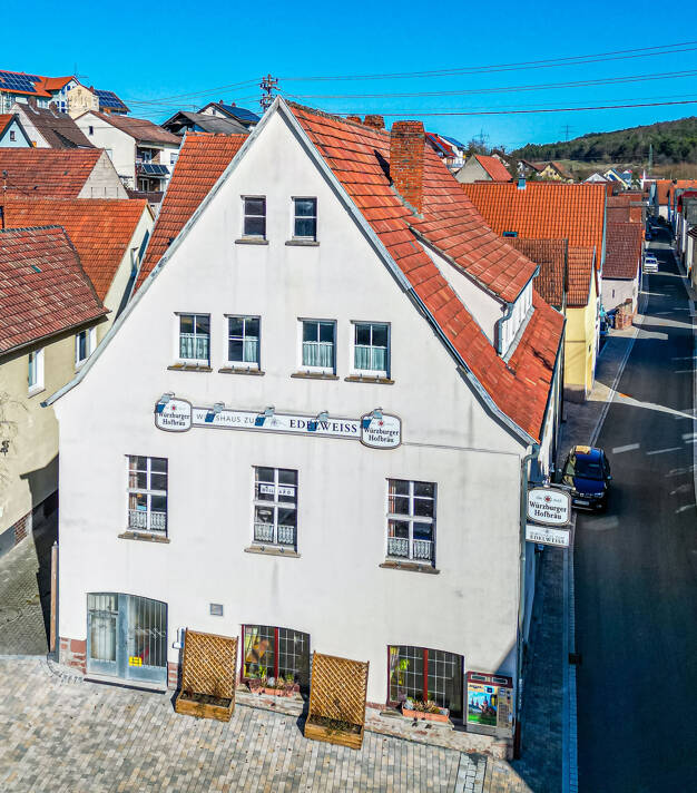 Einfamilienhaus zum Kauf 150.000 € 11 Zimmer 140 m² 210 m² Grundstück Gambach Karlstadt 97753