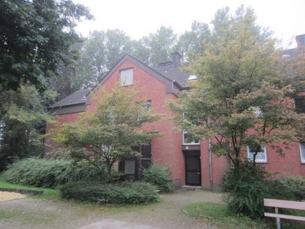 Wohnung zur Miete nur mit Wohnberechtigungsschein 419 € 3,5 Zimmer 77,3 m² 1. Geschoss frei ab 19.04.2026 Fuchsstr. 15 Eigen Bottrop 46240