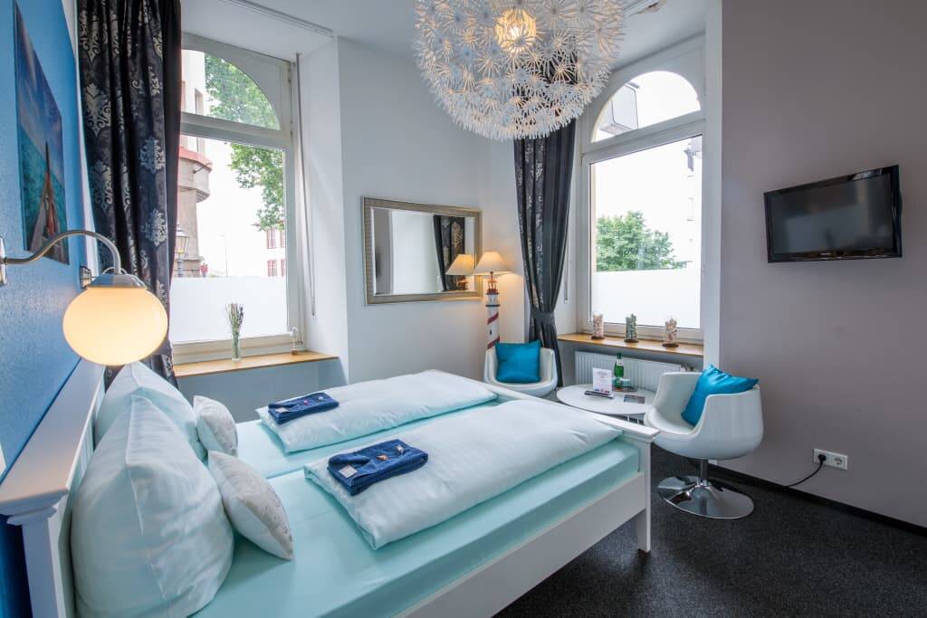 Wohnung zur Miete Wohnen auf Zeit 1.118 € 1 Zimmer 24 m²<br/>Wohnfläche ab sofort<br/>Verfügbarkeit Burgstraße Altstadt Koblenz 56068