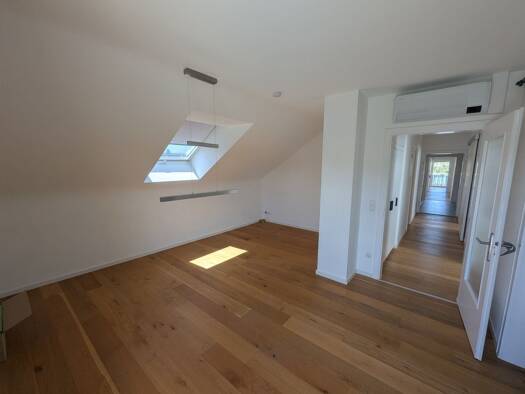 Wohnung zum Kauf provisionsfrei 240.000 € 3 Zimmer 63 m² Geschoss 2/3 frei ab sofort Hallstadt 96103