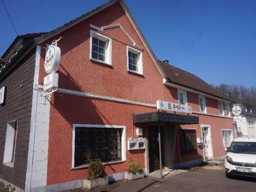 Gewerbeobjekt zum Kauf als Kapitalanlage geeignet 1.090.000 € 6 Zimmer 180 m² 1.307 m² Grundstück Reichshof 51580