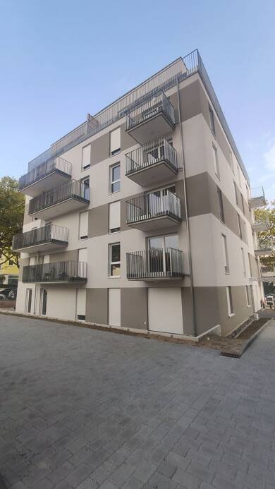 Wohnung zur Miete 1.405 € 4 Zimmer 117,2 m² 4. Geschoss frei ab 01.09.2025 Sinsheimer Str. 5 Böckingen - Nordwest Heilbronn 74080