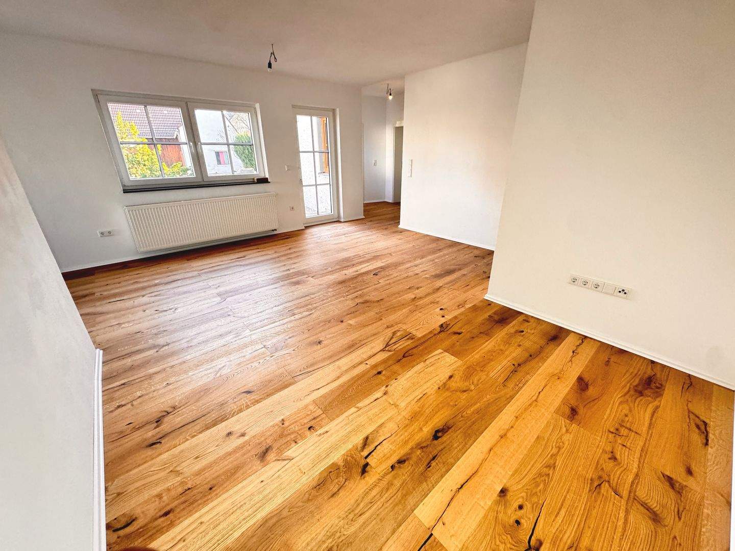 Immobilie in Heßdorf - Provisionsfrei - Renovierte 3 Zimmer Wohnung mit Garten und Stellplatz in Heßdorf - Bild 3