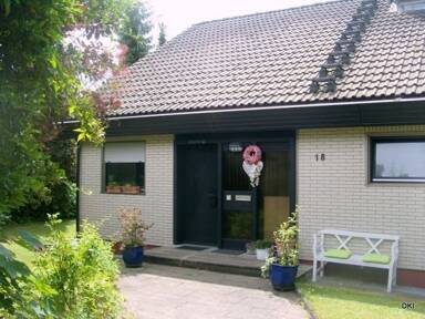 Einfamilienhaus zur Miete 1.990 € 4,5 Zimmer 240 m² 750 m² Grundstück Waldbüttelbrunn Waldbüttelbrunn 97297