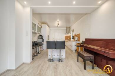 Einfamilienhaus zum Kauf 395.000 € 8 Zimmer 180 m² 308 m² Grundstück Bad Abbach Bad Abbach 93077