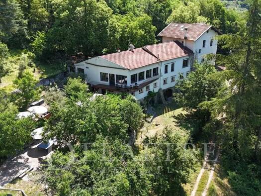 Haus zum Kauf 2.300.000 € 900 m² 51.000 m² Grundstück Gréolières 06620