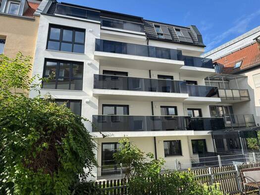 Wohnung zur Miete - Erstbezug 2.107 € 4 Zimmer 98 m² Dachgeschoss, 4. Geschoss frei ab sofort Bleiweiß Nürnberg 90461
