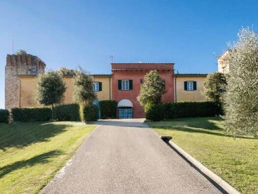 Haus zum Kauf 1.180.000 € 850 m² 16.700 m² Grundstück Vecchiano 56019