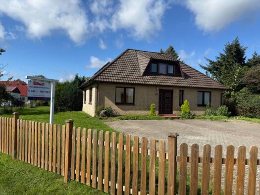 Einfamilienhaus zum Kauf 435.000 € 7 Zimmer 185 m² 1.650 m² Grundstück Göldenitz 18258