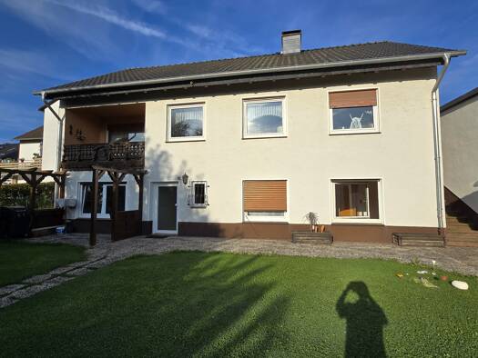 Einfamilienhaus zur Miete 1.300 € 6 Zimmer 187 m² 883 m² Grundstück frei ab sofort Königsberger Str. 13 Grebenstein 34393