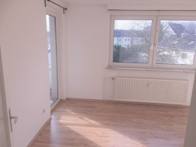 Apartment zur Miete 230 € 1,5 Zimmer 34 m²<br/>Wohnfläche 3.<br/>Geschoss 01.10.2024<br/>Verfügbarkeit Finkenstraße 9 Crengeldanz Witten 58455