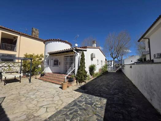 Haus zum Kauf 399.000 € 125 m² 403 m² Grundstück Empuriabrava 17487