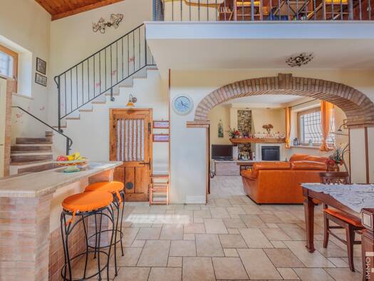Villa zum Kauf 320.000 € 5 Zimmer 120 m² 10.000 m² Grundstück Pitigliano 58017