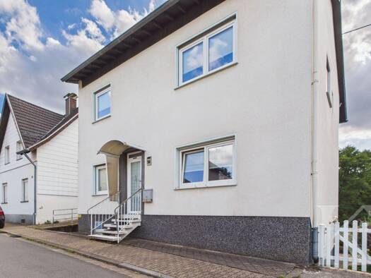 Einfamilienhaus zum Kauf 245.000 € 6 Zimmer 178,8 m² 656 m² Grundstück Riegelsberg Riegelsberg 66292