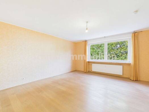 Wohnung zum Kauf 326.000 € 3,5 Zimmer 84 m² 1. Geschoss Schwanheim West 60529