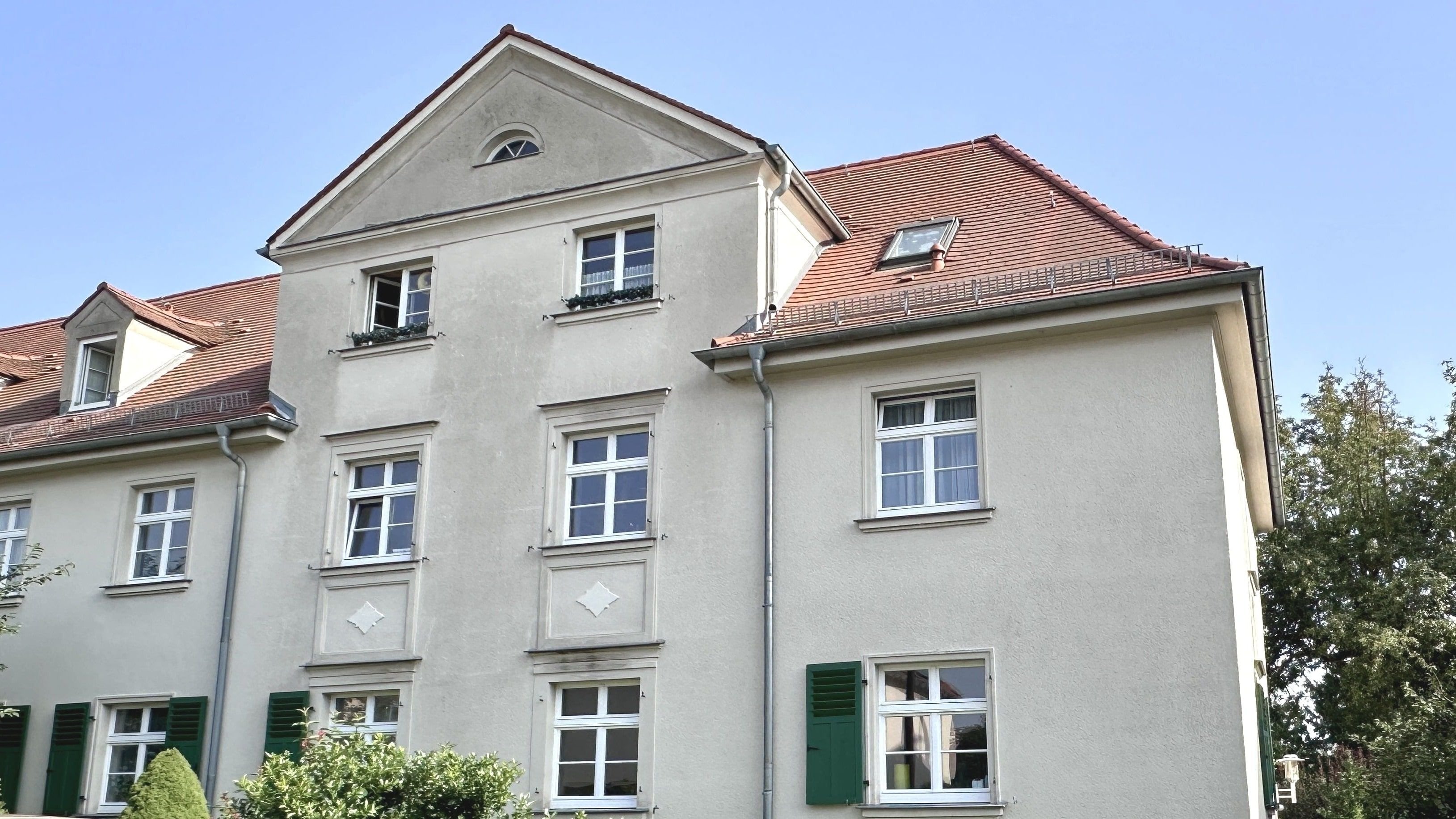 Wohnung zum Kauf provisionsfrei 92.127 € 2 Zimmer 43,9 m²<br/>Wohnfläche 1.<br/>Geschoss ab sofort<br/>Verfügbarkeit Luga Dresden 01259