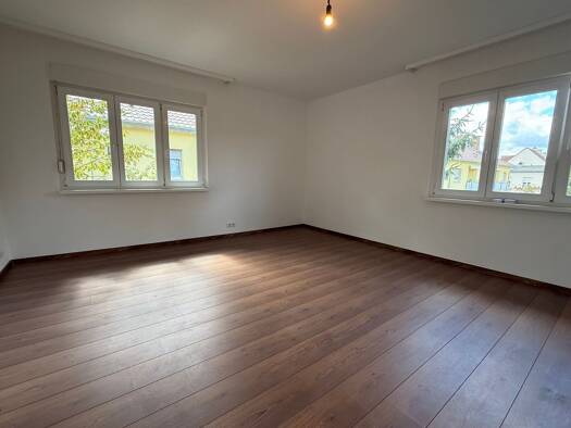 Wohnung zur Miete 520 € 2 Zimmer 52 m² Geschoss 3/3 frei ab 01.10.2026 Reinhold-Frank-Straße 27 Weststadt Weststadt 76133