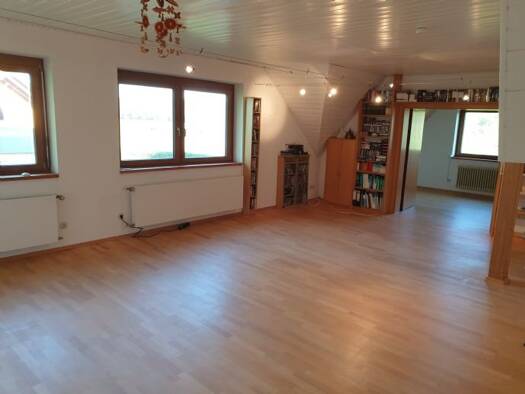 Wohnung zur Miete 950 € 2,5 Zimmer 85 m² Geschoss 1/1 frei ab sofort Großenseebach 91091