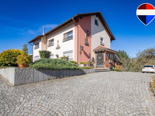 Mehrfamilienhaus zum Kauf 650.000 € 9 Zimmer 155 m² 1.217 m² Grundstück Berwangen Dettighofen 79802