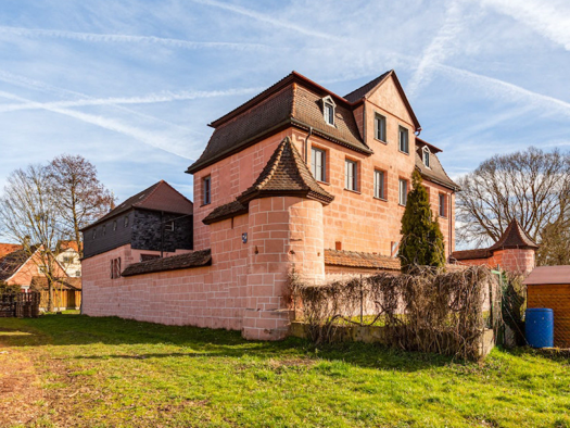 Schloss zum Kauf provisionsfrei 545.000 € 12 Zimmer 362 m² 1.461 m² Grundstück frei ab sofort Lorenz Nürnberg 90403