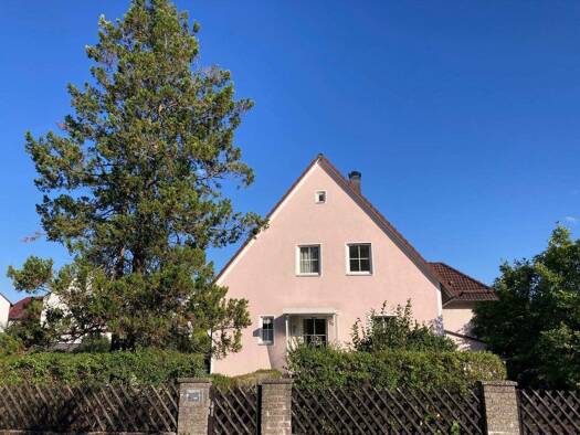 Mehrfamilienhaus zum Kauf 329.000 € 7 Zimmer 160 m² 591 m² Grundstück frei ab 01.11.2026 Allersberg Allersberg 90584