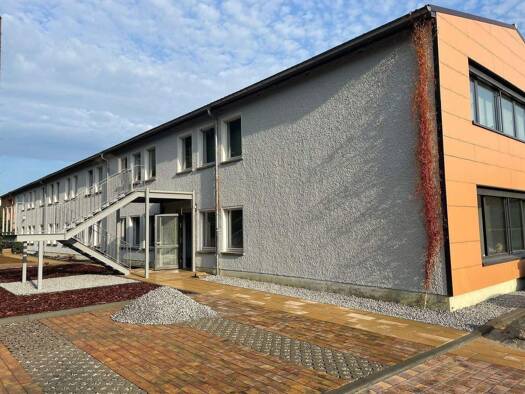 Bürofläche zur Miete provisionsfrei 5 € 3 Zimmer 83,4 m² Bürofläche Chausseestraße 2 Groß Gaglow Cottbus 03051